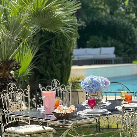 Вилла Chateau De - Luxury Estate And Wedding Venue Vezins